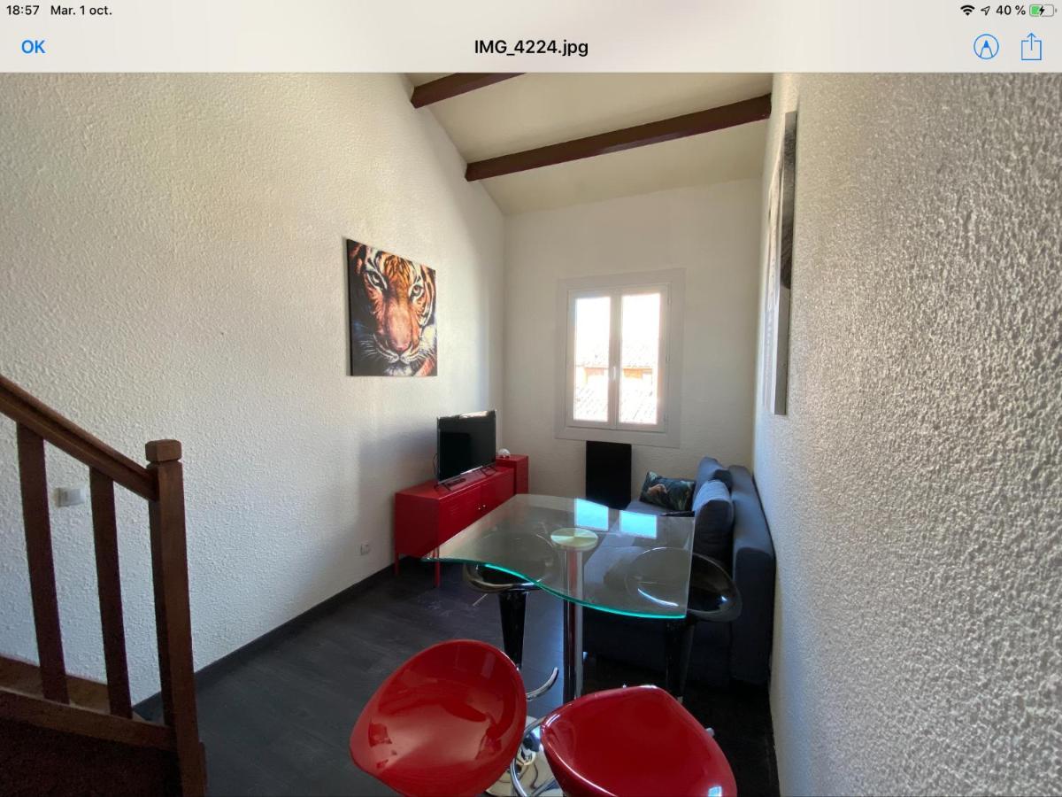 Duplex Vieux Port Appartement Complet 4 Couchages Climatise Entire Apartment 2 Beds For 4 Persons Marseille Luaran gambar
