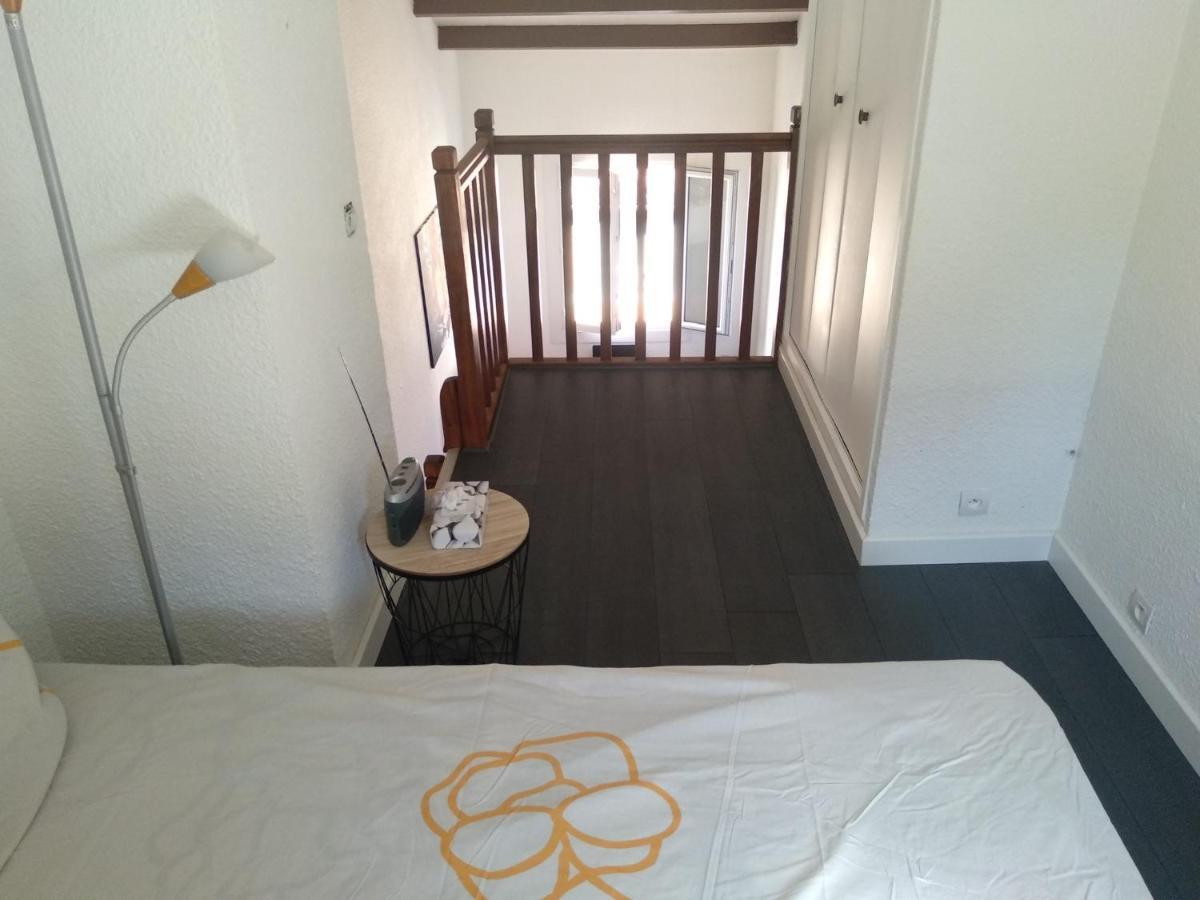 Duplex Vieux Port Appartement Complet 4 Couchages Climatise Entire Apartment 2 Beds For 4 Persons Marseille Luaran gambar