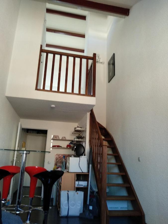 Duplex Vieux Port Appartement Complet 4 Couchages Climatise Entire Apartment 2 Beds For 4 Persons Marseille Luaran gambar